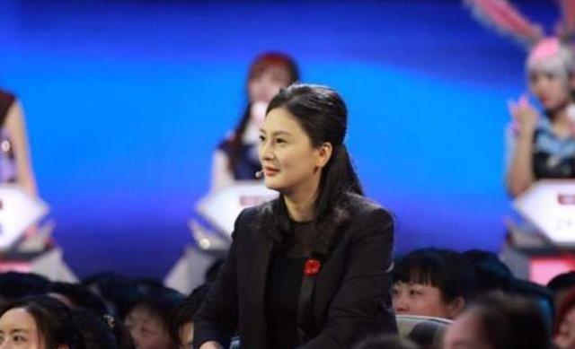 黄澜|她被父培养成女强人,生二胎后离婚,搭档孟非主持相亲节目惹争议