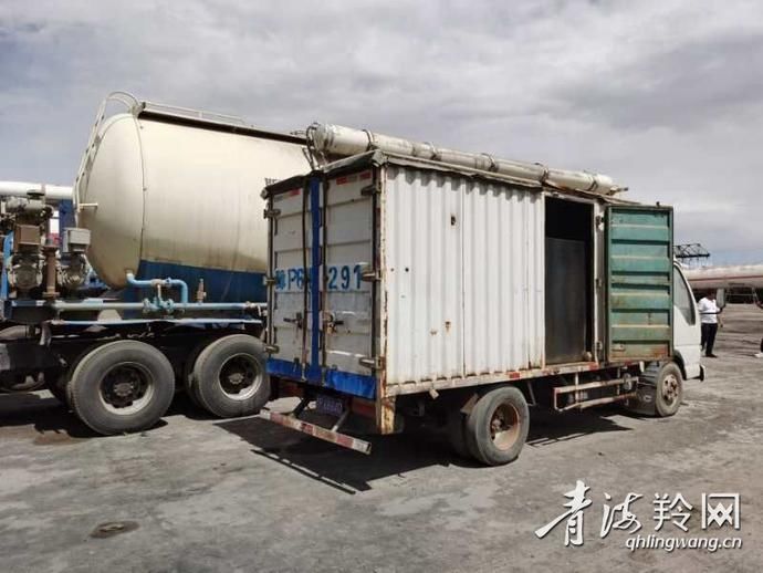 启动|格尔木市商务局启动“打非治违”联合行动