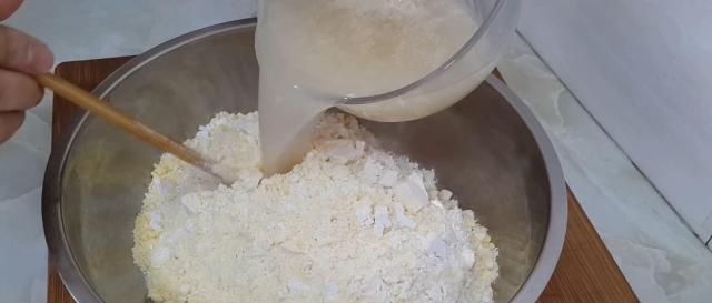 蛋糕|玉米面又出新吃法,教你简单一做,做法比面包简单,比蛋糕都好吃