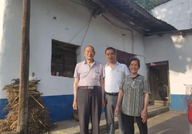  流水|一天只有4个病人流水27元，这个医生祖孙三代的人生浓缩了一段历史