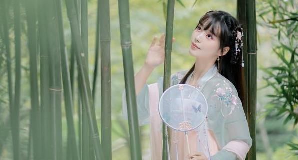  蝶舞|10天后，桃花绽放，蜂恋蝶舞，爱现曙光，求得原谅，再度比翼双飞