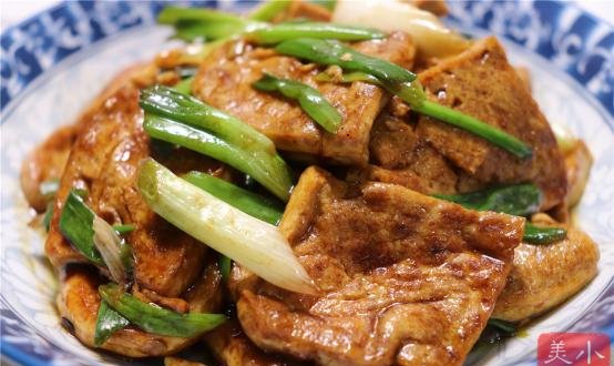  点名|豆腐这样做太香了，拿肉都不换，好吃又下饭，全家三天两头点名做