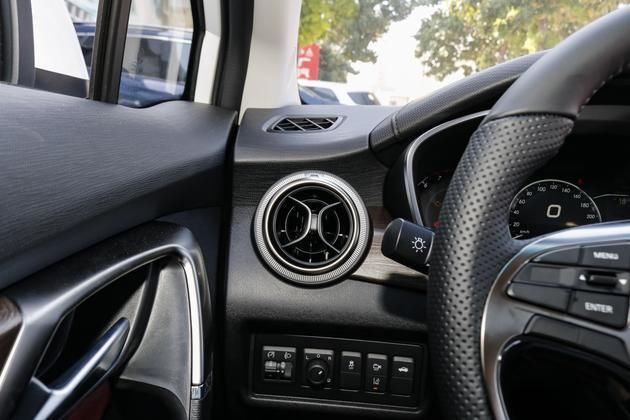 绅宝|最新资讯！月薪5千买它不眨眼！ 帝豪 vs 绅宝D50