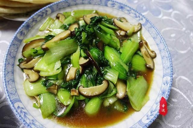 小学生|家有上学的小学生了，这晚饭还真不能凑合，学校的菜孩子要适应