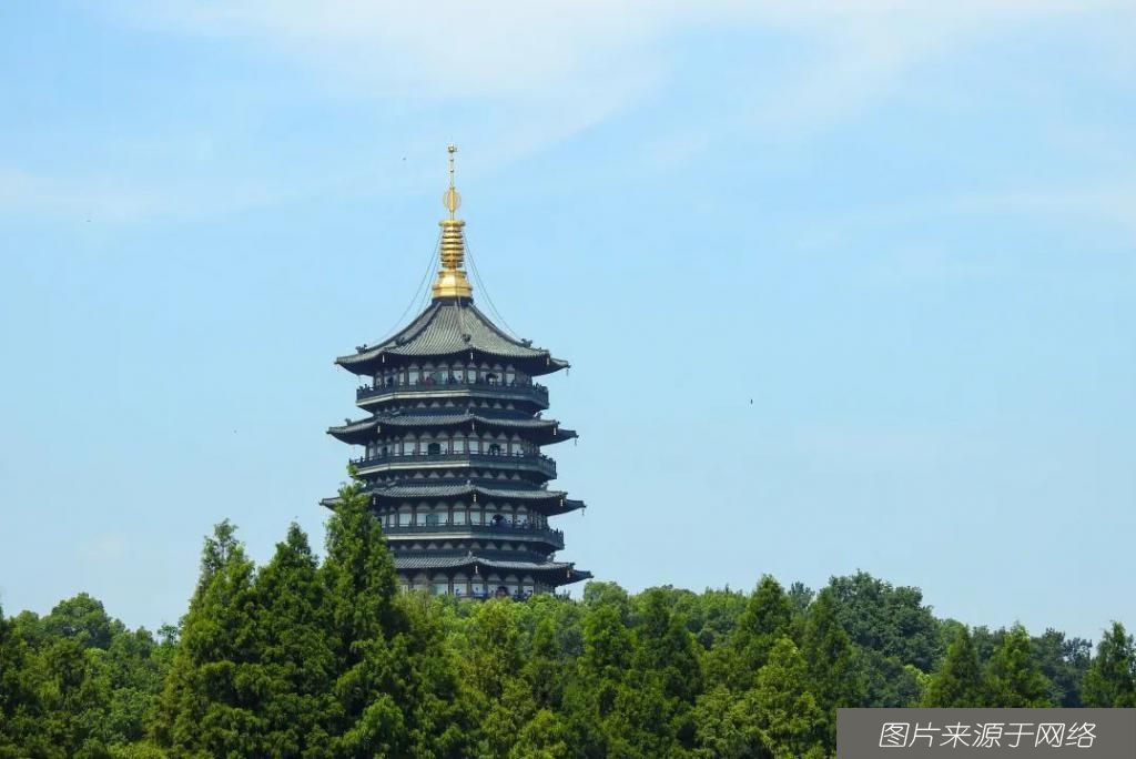 雷峰塔|什么砖都敢搬？男子进雷峰塔拿走半块砖，结果……