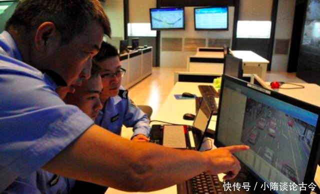  车主在通过|开车经过摄像头时被闪了一下是因为违章了？交警：不懂的要吃亏！