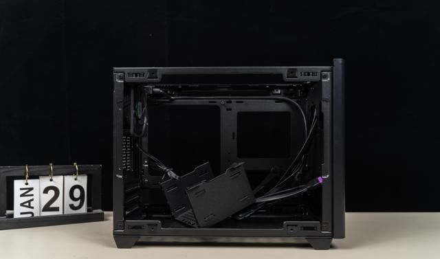  酷冷|设计精致，用料厚道、酷冷至尊NR200(魔方200)迷你机箱 评测