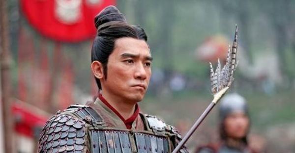 率领|夏完淳率领三千精骑奔内海南岸,秦牧风率三万大军,向马尼拉推进