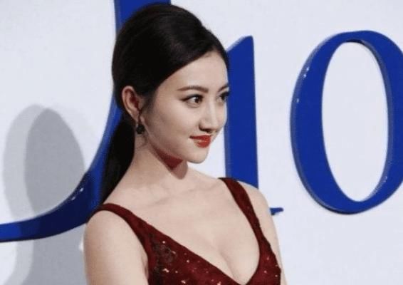  精修图中|央视“照妖镜”有多牛？当看到景甜的真实颜值，网友：人间富贵花去哪了？