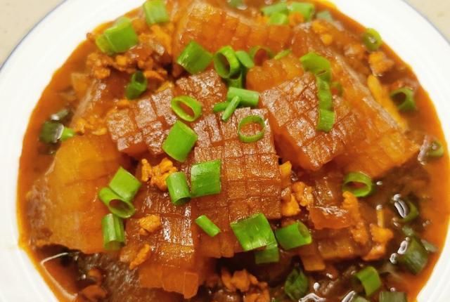  下饭|5元就能做一大碗冬瓜“红烧肉”，好吃下饭，每次做老公都多吃2碗