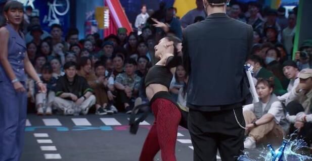  王一博|王一博这么帅，为啥还没女朋友？看了《街舞3》，终于知道答案了