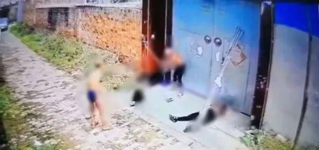  非典型|人性中的善与恶，在利益和情感面前总是暴露无疑