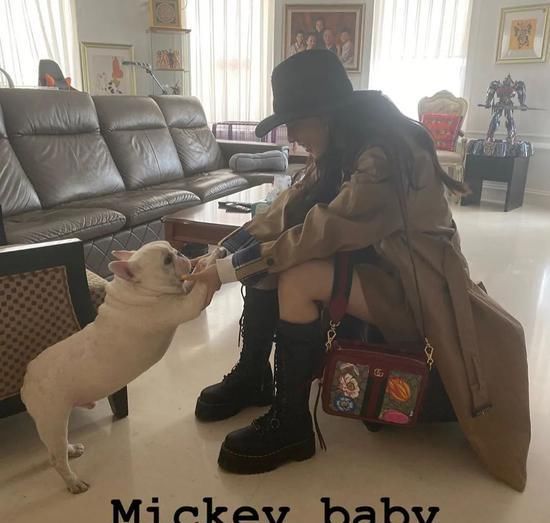 模板|“中国泫雅”火上热搜 宋妍霏才是白富美终极穿搭模板