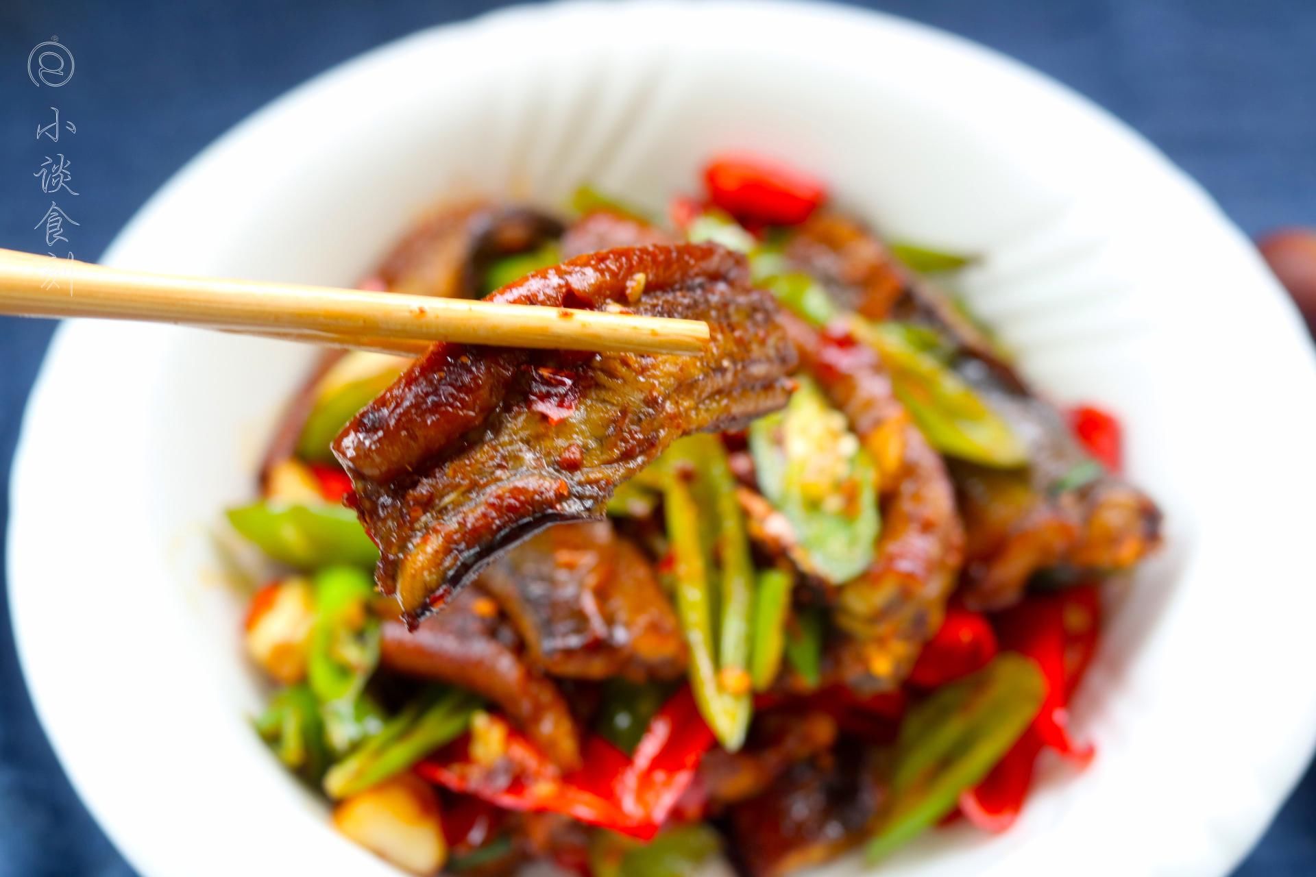 鳝鱼|入秋后，少吃猪肉多吃它，价格比猪肉低了1倍，吃起来还特下饭