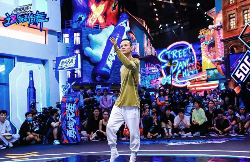  王一博|《街舞3》队长6天6夜连轴，王一博直言受不了，钟汉良在硬撑