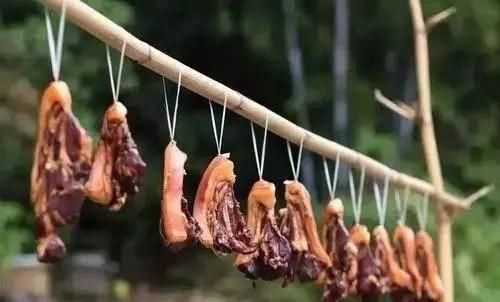  腊肉|怎么给腊肉焯水？很多人都不知道，难怪腊肉吃起来不够香