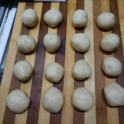  盖上保鲜膜|蛋黄酥