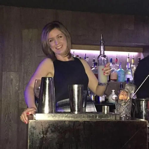  布拉赞特|男子出狱六天后悄悄上街跟踪推婴儿车的陌生女子，朝她刺了七刀