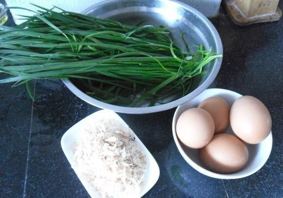  鸡蛋|这才是韭菜盒子正确做法，皮薄馅大，香味浓郁，一次8个不够吃