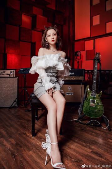  努力|冯提莫最新的综艺节目刷新了大众的认知，原来她一直都在努力