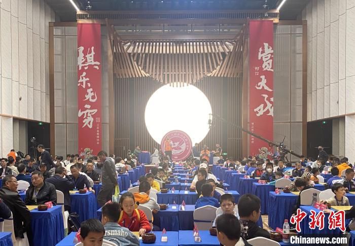 2023首届江苏省鉴真业余围棋棋王赛开赛 226名棋手在扬州“手谈”