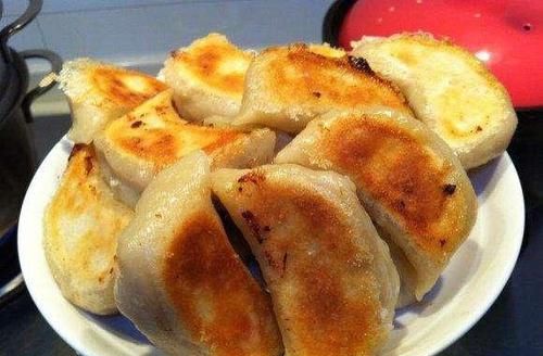  糖尿病人|饺子会升高血糖吗，学会4个吃饺子的方法，糖友也能放心吃饺子了