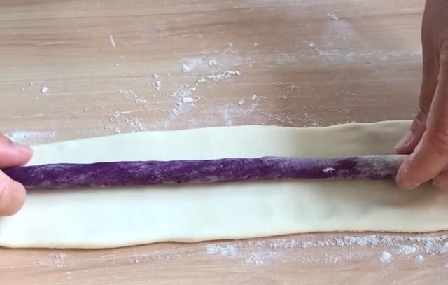  奶香|孩子爱吃的奶香紫薯小馒头，甜香绵软，简单营养，老少皆宜的美食