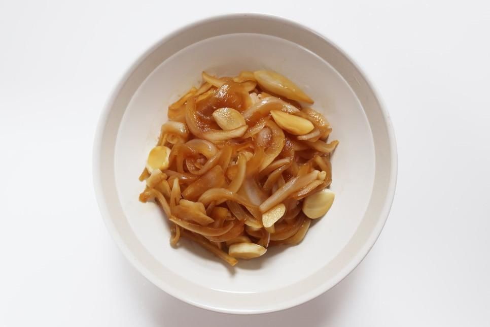 做法|简单美食之《牛排盖饭》的做法