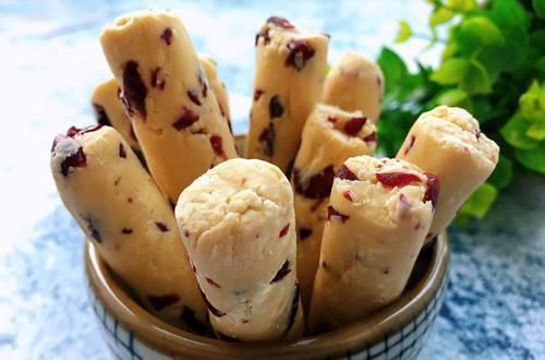 奶香|原来吃不完的奶粉可以做成酸奶条,不放任何添加剂,奶香浓郁