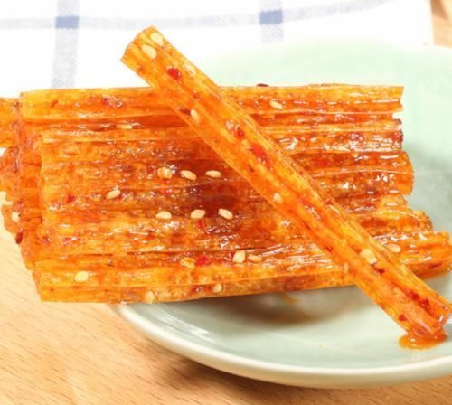 辣条|别再嫌弃辣条了,这3种零食比它还“脏”,你却傻傻吃得挺开心