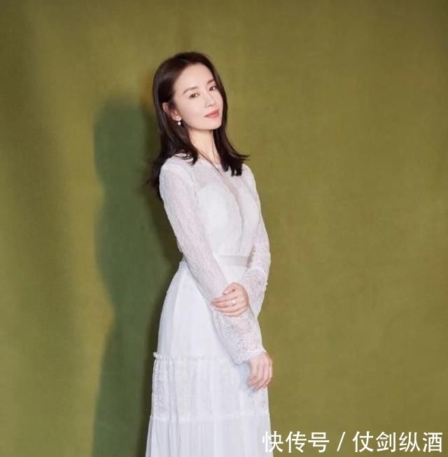 造型|被董洁美到了,中国风造型如画中人,大长腿让人羡慕