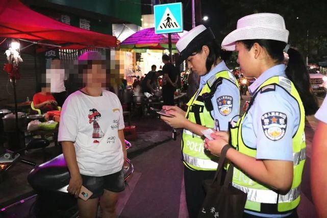 派出所|点赞！文地派出所连续两晚组织民警对文地的酒吧、宾馆、足浴等进行夜巡....