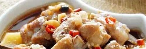 精选|精选美食:土豆蒸排骨、酒酿蒸鸭、酸甜菠萝豆腐、皮蛋豆腐的做法