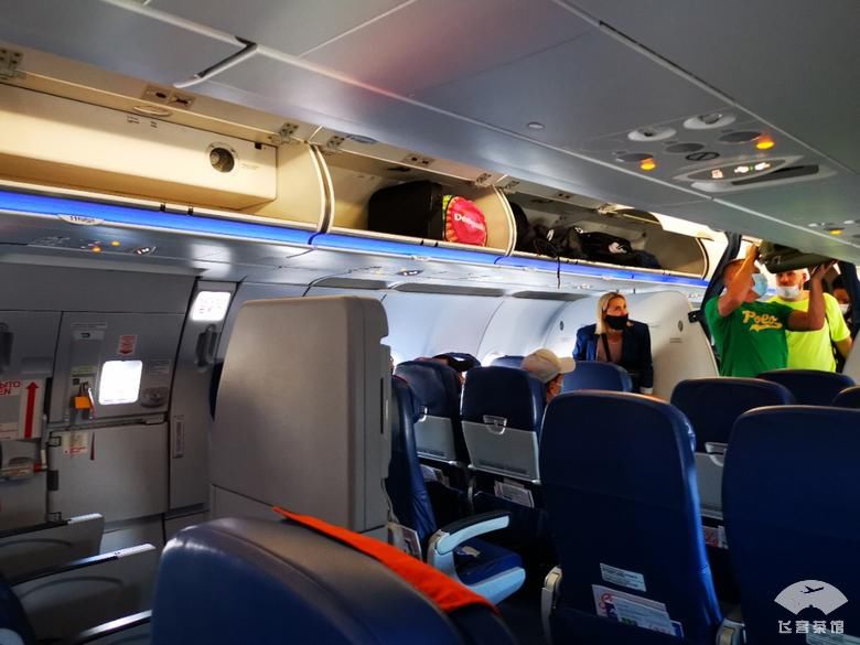 好看|拔草俄航95周年彩绘机！外观和机舱超好看，难怪有近9成上座率