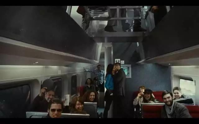 男主人公|源代码:8分钟拯救世界的烧脑电影,愿一切都能停止在那一吻