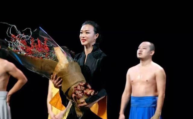  杠上|杠上了？金星觉得《乘风破浪的姐姐》有猫腻，张萌却觉得公平公正