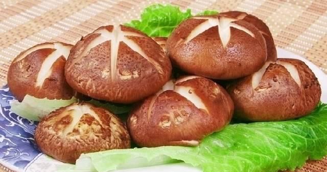  忠告|忠告：吃香菇别再吃它，容易生病，有很多人不清楚！