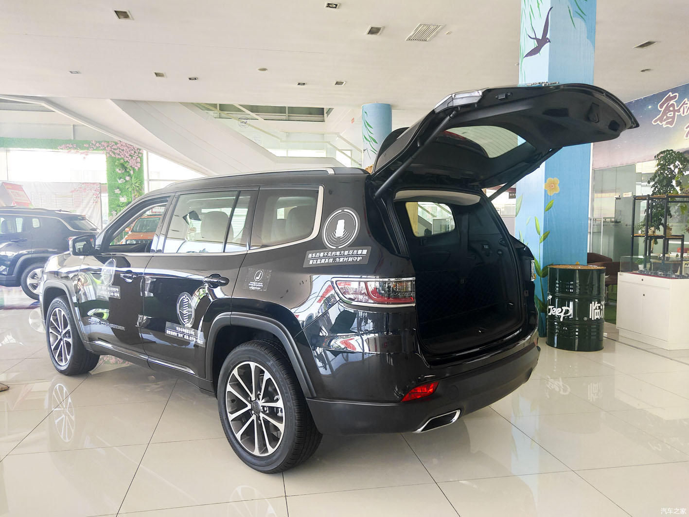  克莱斯勒公|Jeep大指挥官这个车怎么样？让窦先生深入解析一下吧