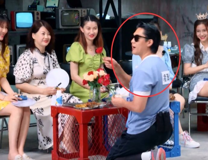  暴露|凌潇肃上跑男被调侃“洪世贤”梗，他的反应暴露真实素质