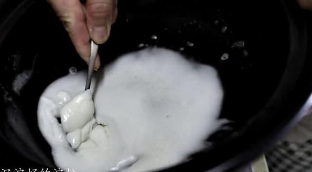 做法|土豆的新做法,不用炒不用炸,做一锅连吃带喝,孩子超爱吃