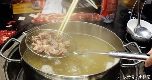  辣锅|吃火锅最讨厌这6种行为, 如果能忍受2个的, 绝对是“生死之交”!