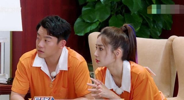 干吗|《跑男》突然关灯,谁注意baby郑恺在干吗真以为摄像机关了