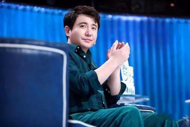  风光|爱美却不敢减肥的贾玲，看上去有多风光，背后就有多少隐忍和无奈