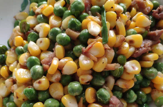  准时|炒豌豆加上一把“它”，隔夜准时上厕所，小腹不鼓了，润肤淡雀斑