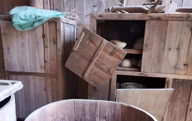 他家|第一次回老公农村老家, 被他家房子吓到了, 这样的房子你们谁见过