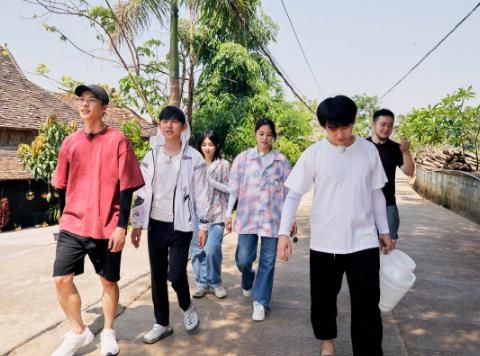  收官|《向往》前脚刚收官，彭昱畅后脚就官宣“好消息”，真是个大忙人