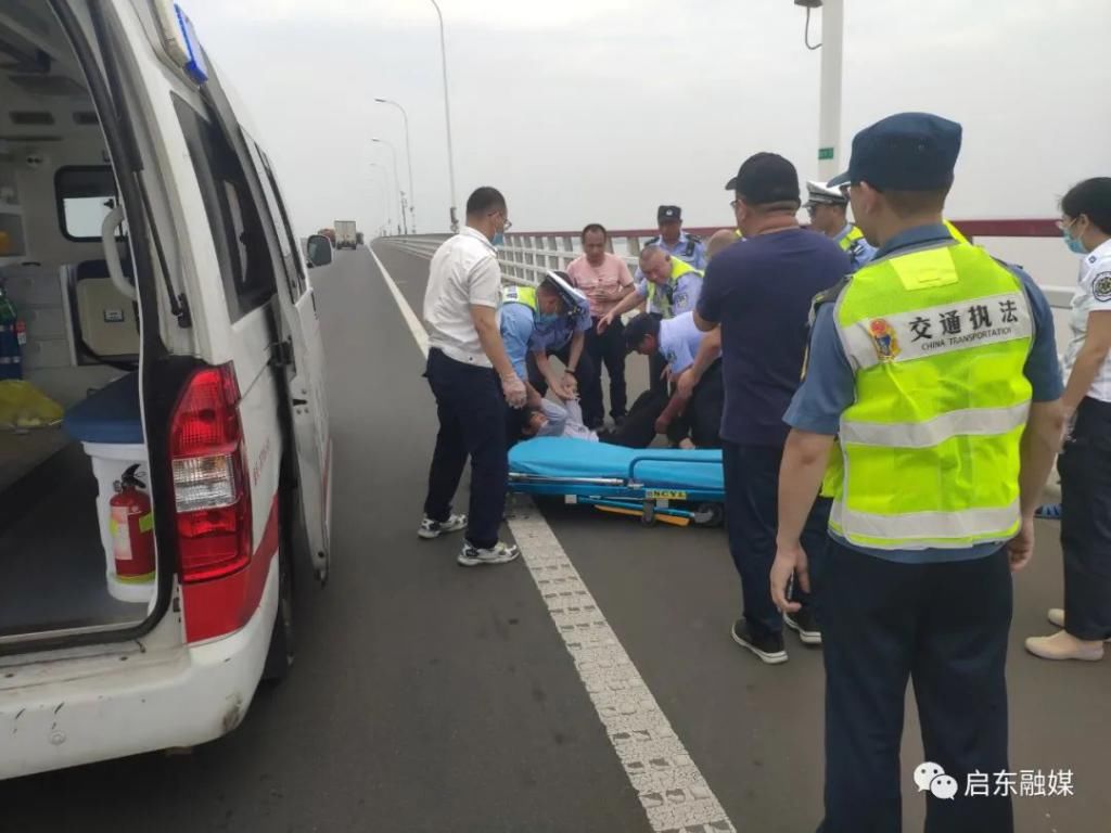  消防人员|17岁青葱少年崇启大桥欲跳桥（视频）