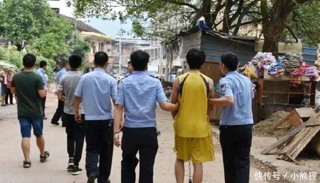 被害|的哥被劫持, 一键报警仍旧被害, 报警系统员工: 你报警干嘛?