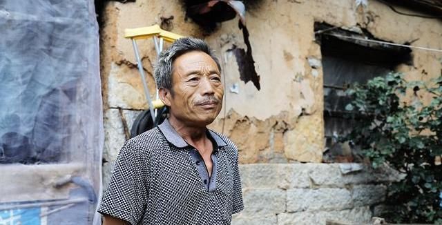 黄见军|农村大叔47岁捡来女婴,结婚7年妻子走了,他做一个决定令人暖心