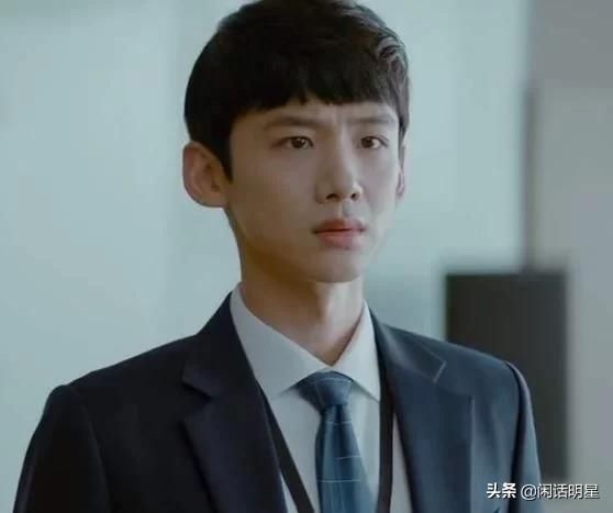  赵又廷|赵又廷和白敬亭两个人，撑起了《平凡的荣耀》不错的收视和口碑？
